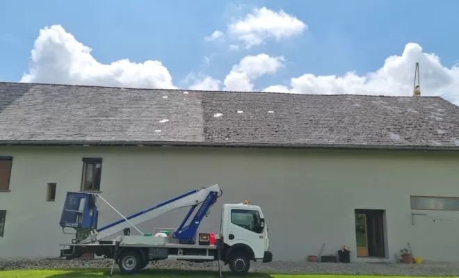 Démoussage de toiture en ardoise  à Mésigny, Annecy, JORDAN LAFORET RÉNOVATION